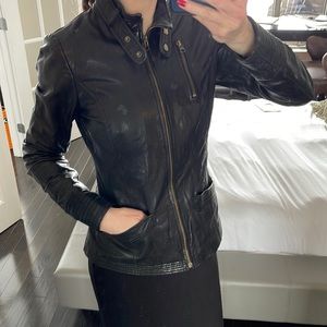 Woman leather jacket
